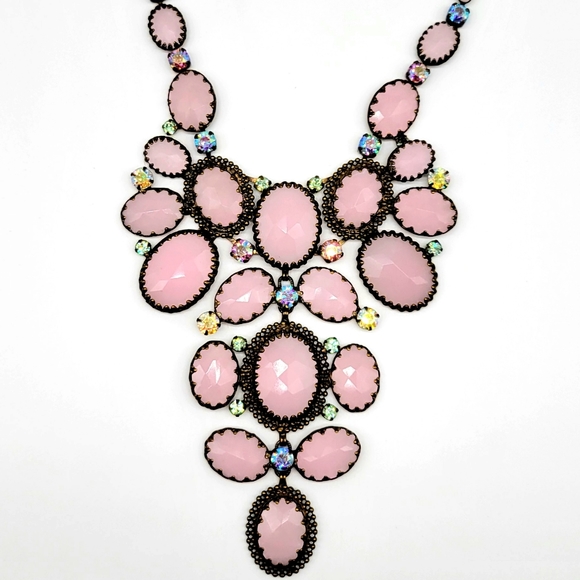 Sorrelli Rose Quartz + Aurora Borealis Swarovski Crystal Oval Statement Necklace - Picture 5 of 13